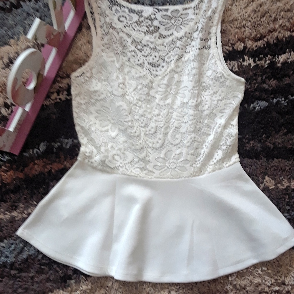 White Top - Picture 5 of 6
